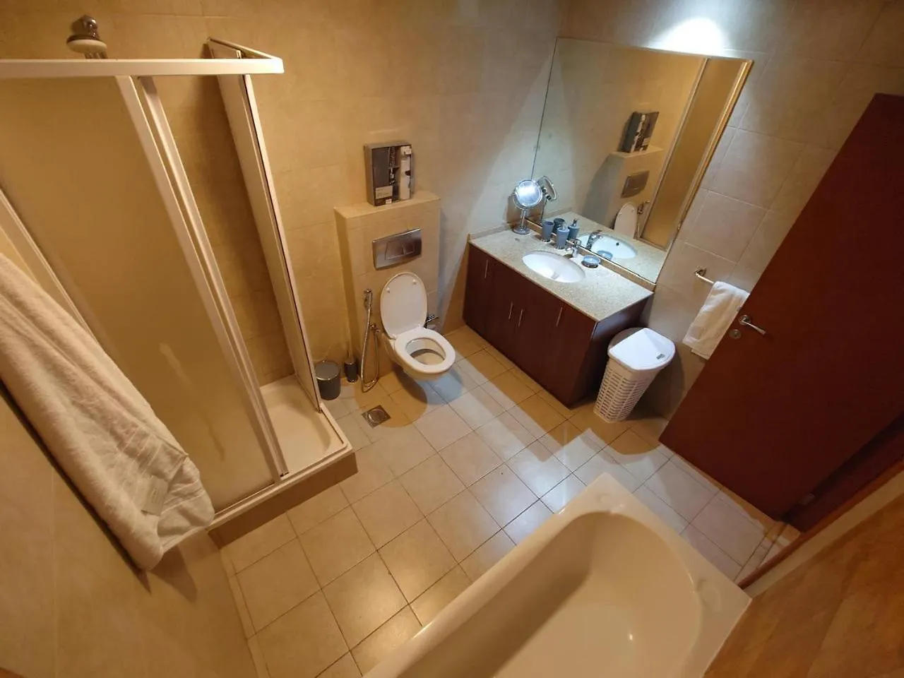 Apartment Spacious 1 Bedroom Plus Hall In Marina Dubai United Arab Emirates